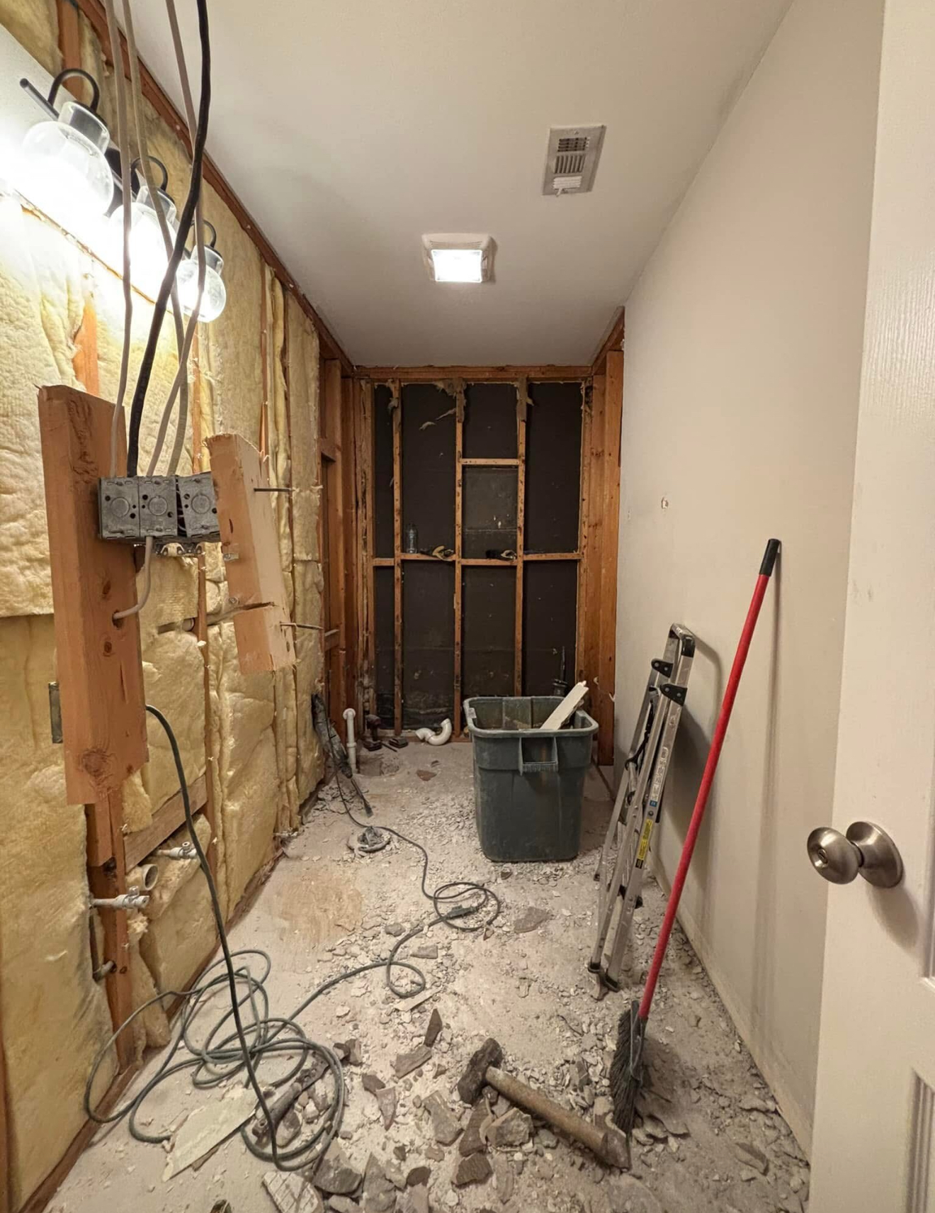 Bathroom before remodel